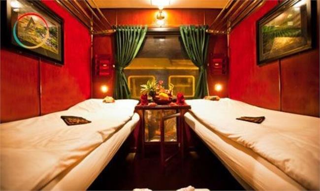 Experience overnight train from Hanoi to Sapa